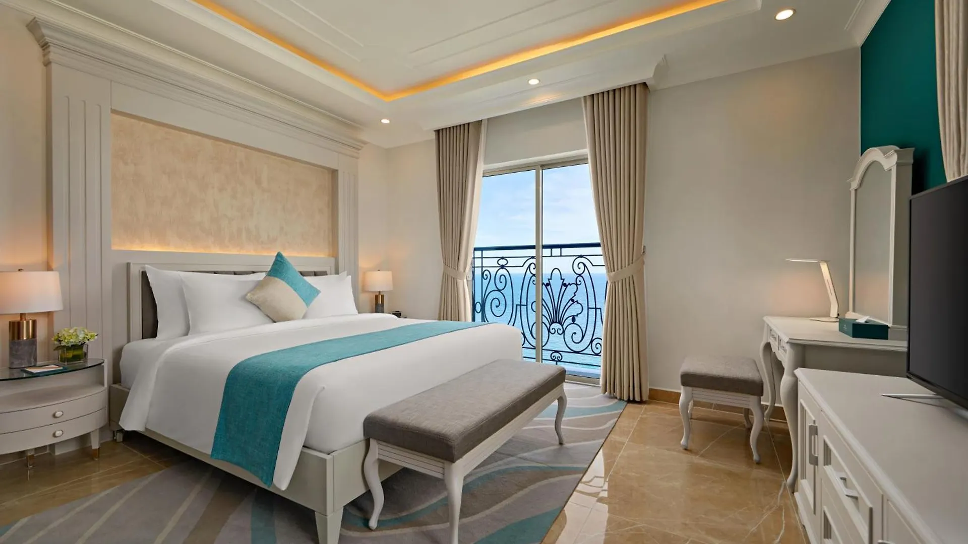 Mercure Nha Trang Beach Hotel